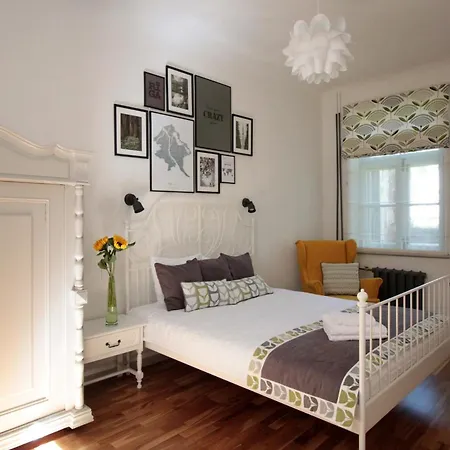 Charming 1br With Bath In Quiet Center Of Riga