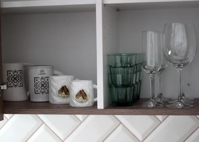 Charming 1br With Bath In Quiet Center Of Apartment