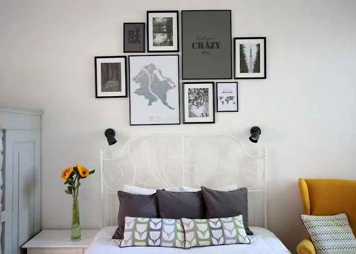 Apartment Charming 1br With Bath In Quiet Center Of Riga