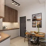 Charming 1br With Bath In Quiet Center Of Riga