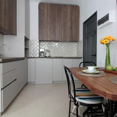 Charming 1br With Bath In Quiet Center Of * Рига